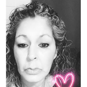 Meet your Posher, Lorraine